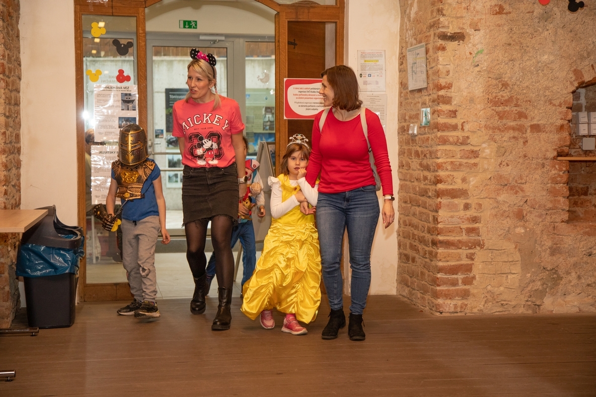 noc_s_Andersenem-005