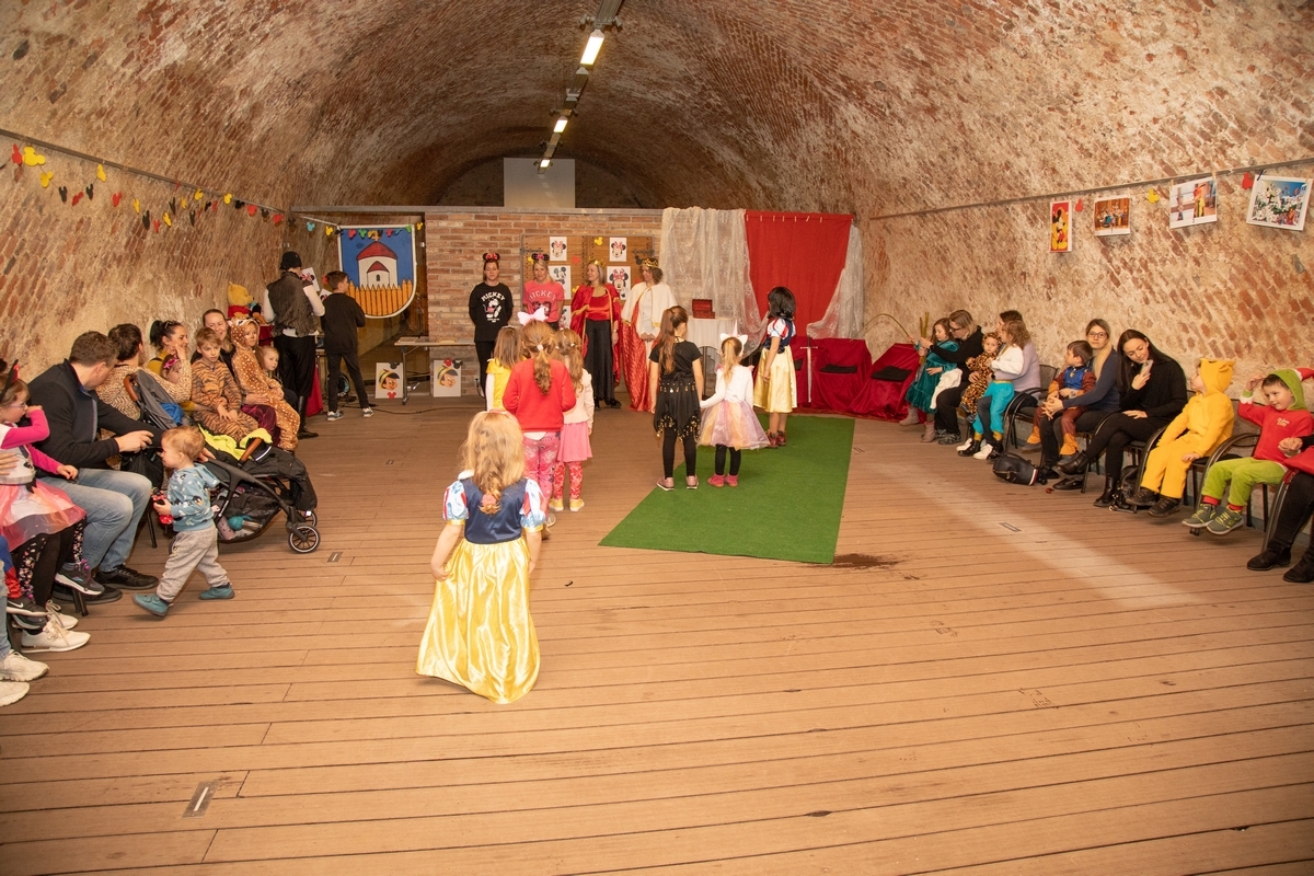 noc_s_Andersenem-008