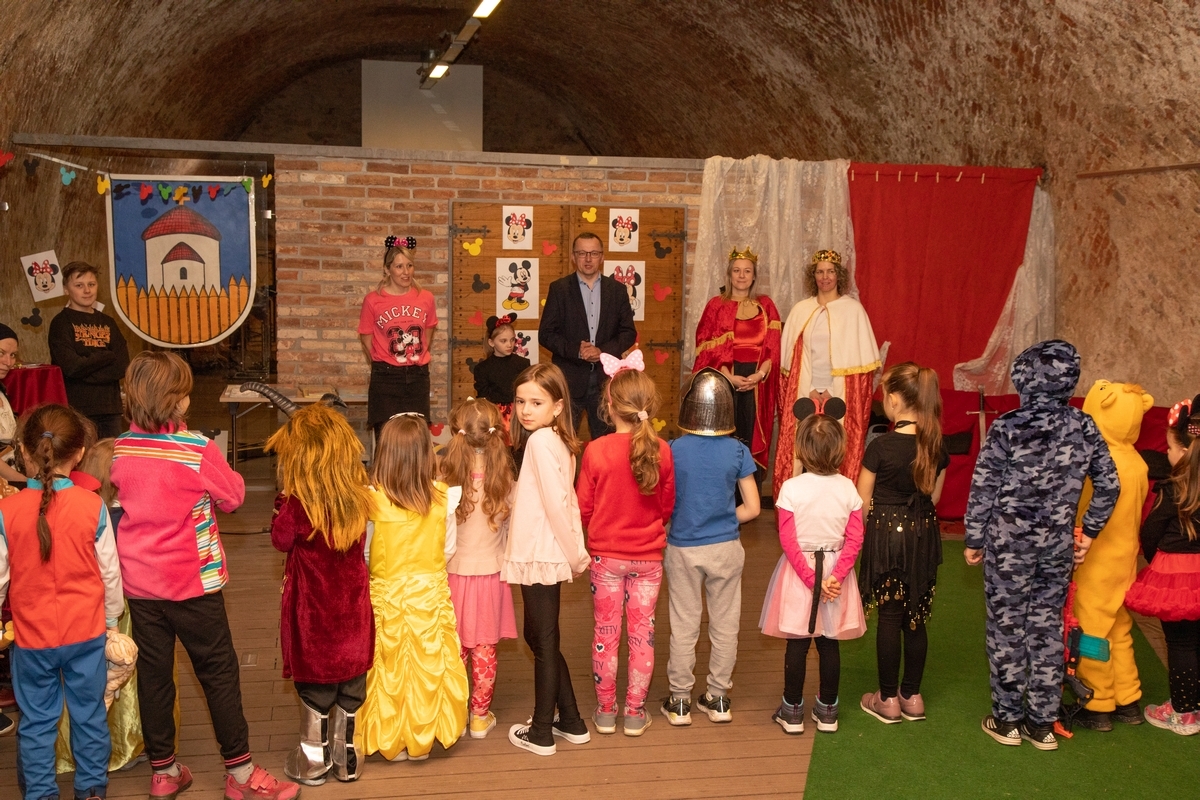 noc_s_Andersenem-018