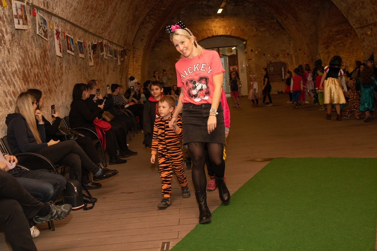 noc_s_Andersenem-024