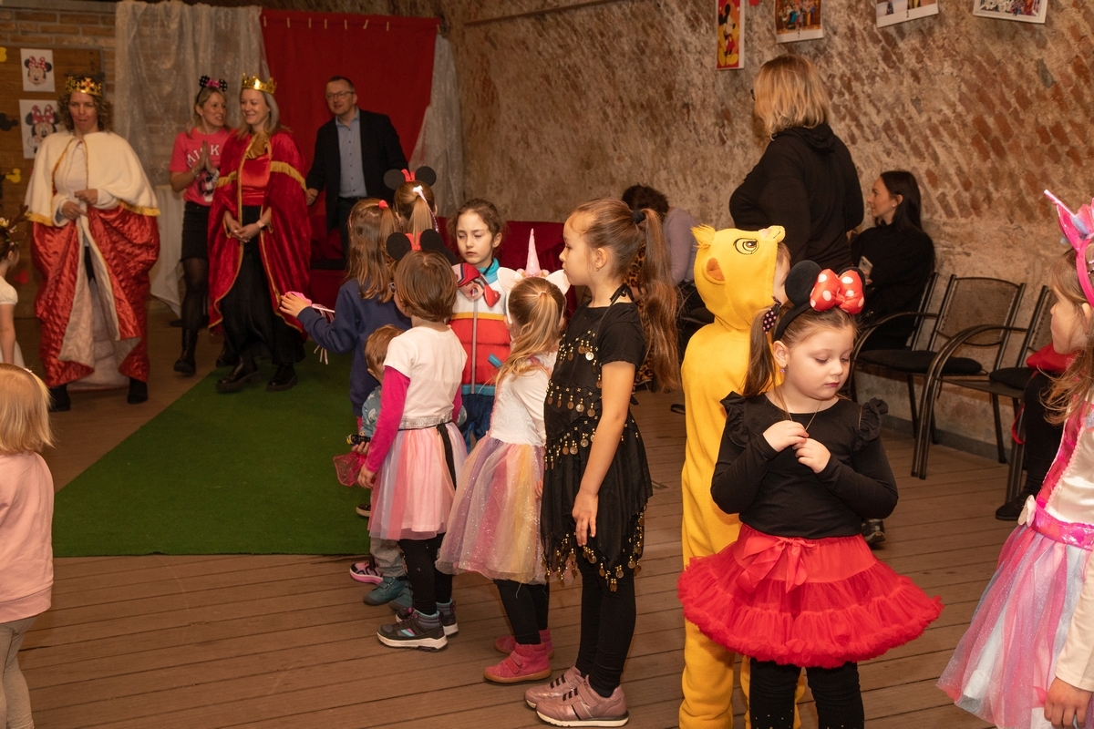 noc_s_Andersenem-027